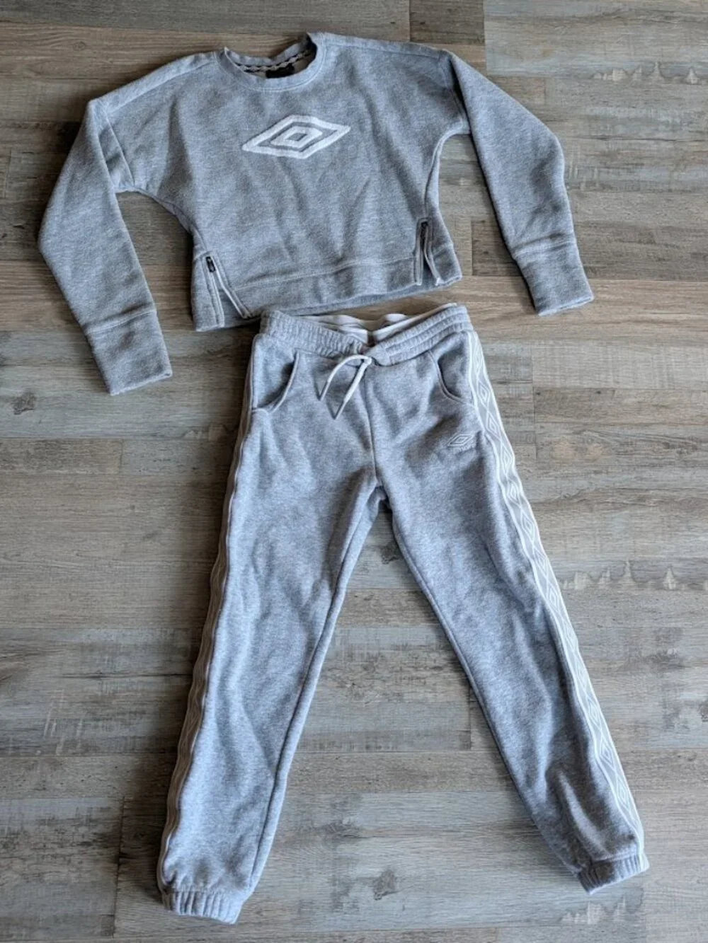 Umbro Girls Heather Grey Fleece Sweatshirt & Joggers Set * Size 6/6X